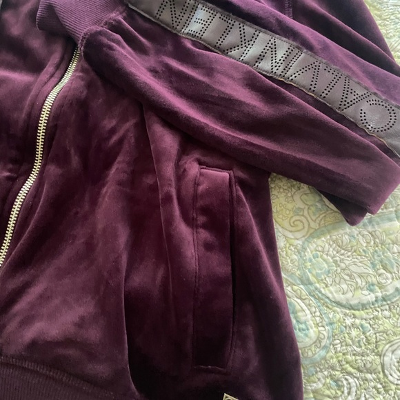 Calvin Klein 2-piece Tracksuit - Picture 4 of 7